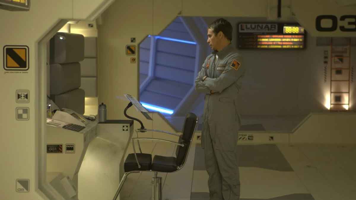 moon (2009) pel&iacute;cula de ciencia ficci&oacute;n